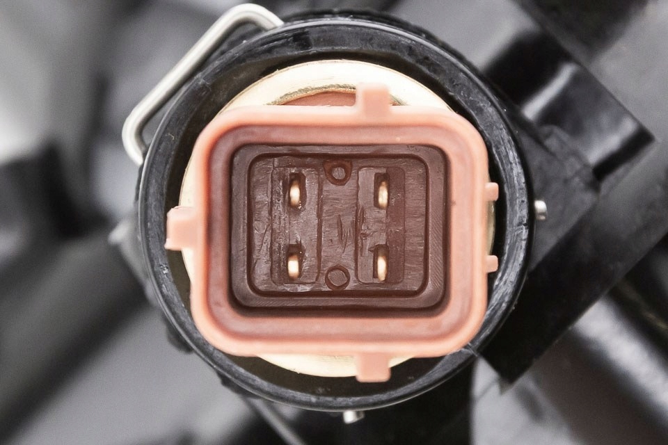 фото №7, Термостат з корпус hyundai sonata 02-