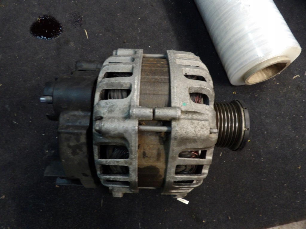 Купить Генератор 231006677r renault dacia