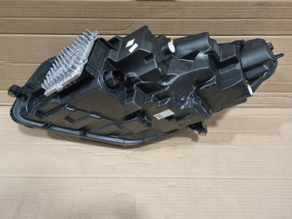 фото №9, Jaguar e-pace лампа права e-pace x540 pixel m9c3-13w029-hc