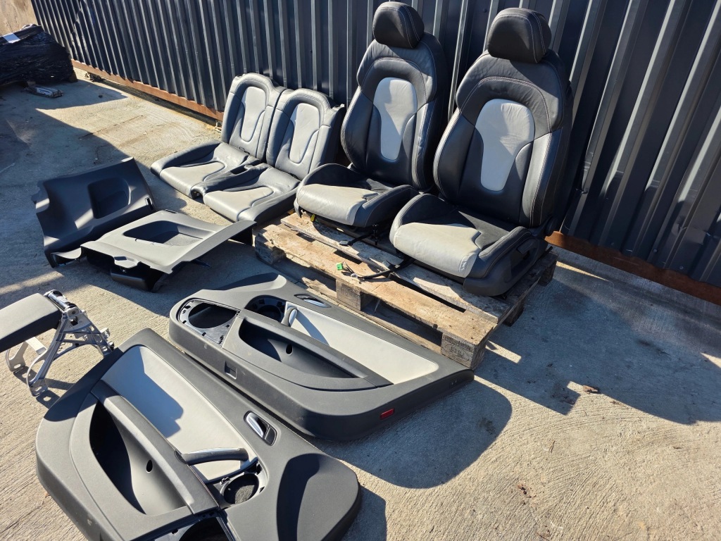 Сиденье сиденья комплект audi tt tts 8j кожа с подогревом !!! с Разборки