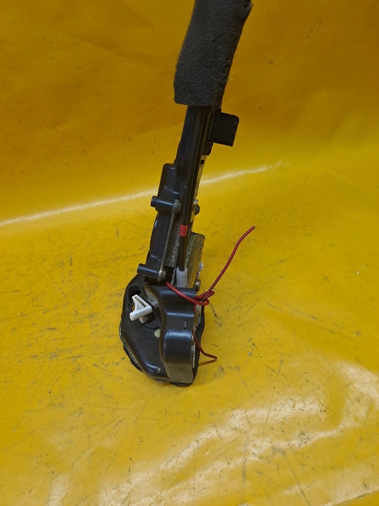 фото №8, Замок дверь трос правый задняя mazda 6 6pinów