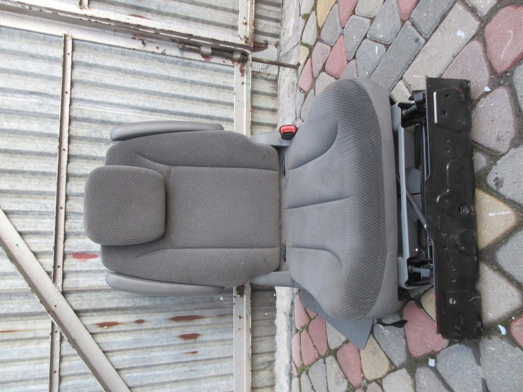 фото №9, Chrysler grand voyager iv 2.8 crd сидіння задня 2 ряд