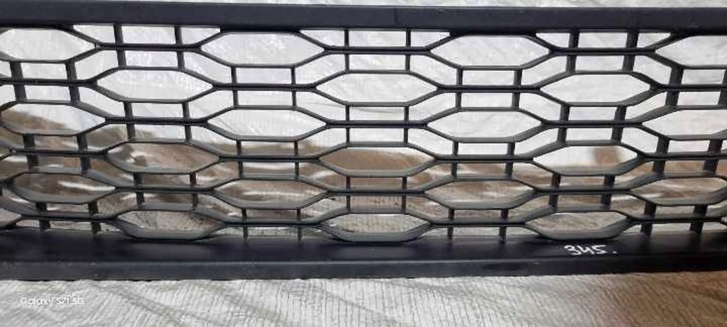 фото №8, Решётка средняя передняя dacia logan ii