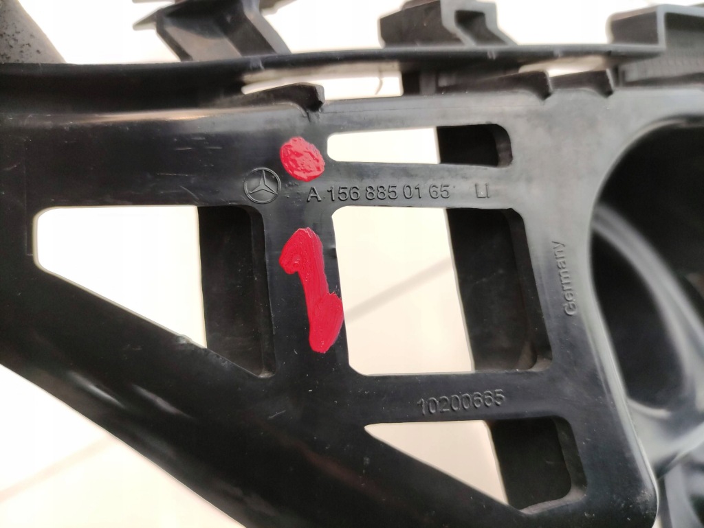 Mercedes-benz gla x156 кронштейн  бампера ліве задні a1568850165 Доставка