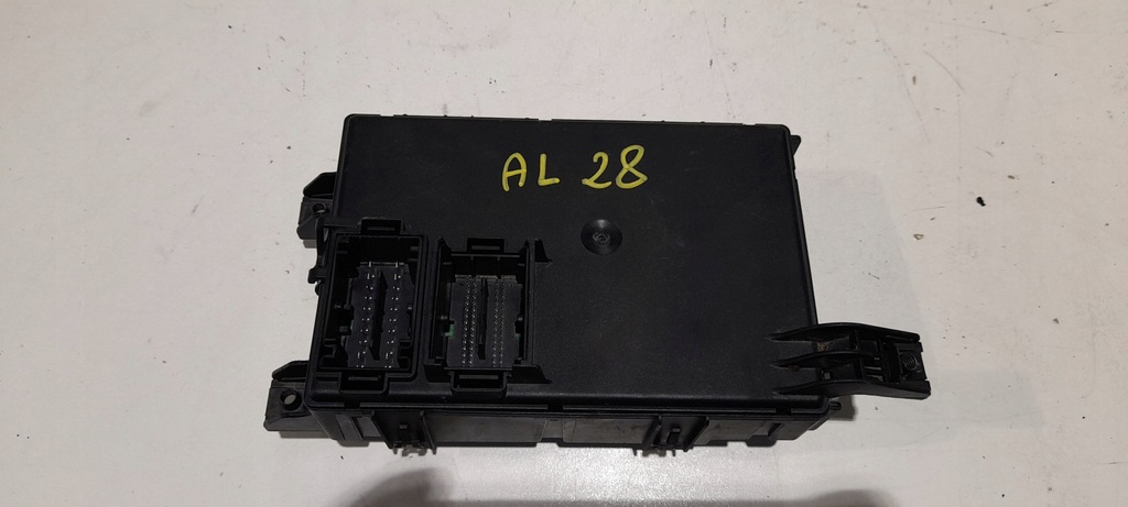 фото №1, Коробка запобіжників 13308950 opel corsa d