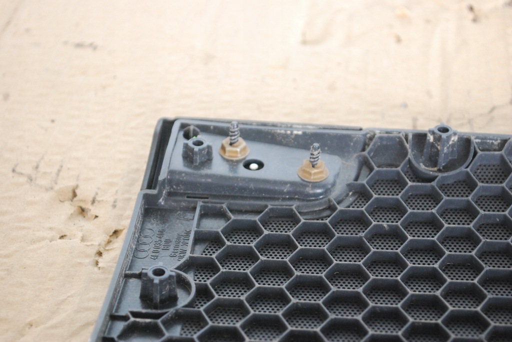 фото №11, Накладка динаміка bose права a8 d3 4e0035406