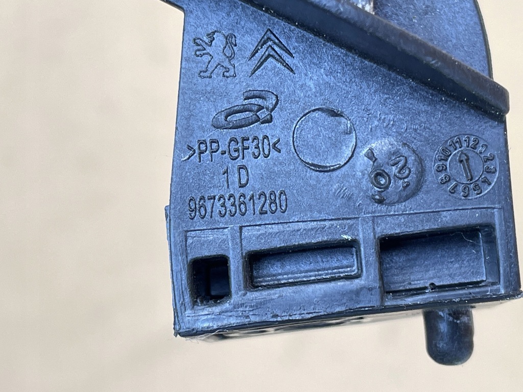 фото №6, Направляющая стекло правый задняя citroen c3 iii