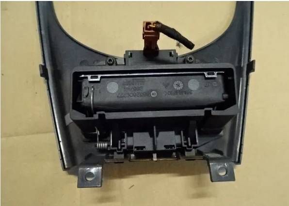 фото №11, Рамка радио panela citroen c5 i 9632608577 nr91