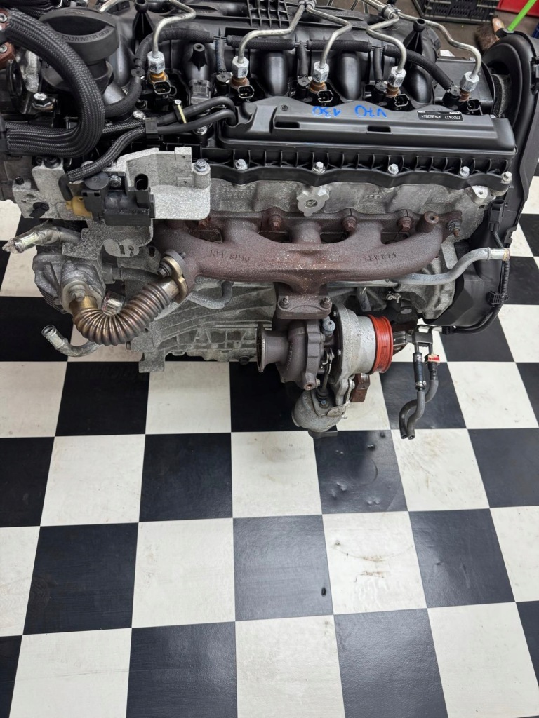 Комплектный  двигатель volvo v60 s60 s40 v70 xc70 v40 2.0 d3 d5204t7 2014 Киев