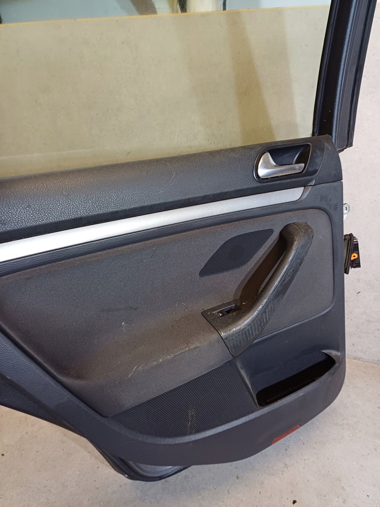 фото №11, Дверь левая задняя vw jetta v код лакокрасочного покрытия la7t полный