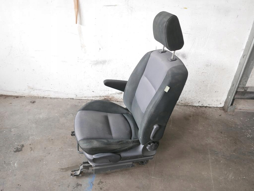 фото №10, Сиденье водителя левый перед передний mazda 5 i cr 05-