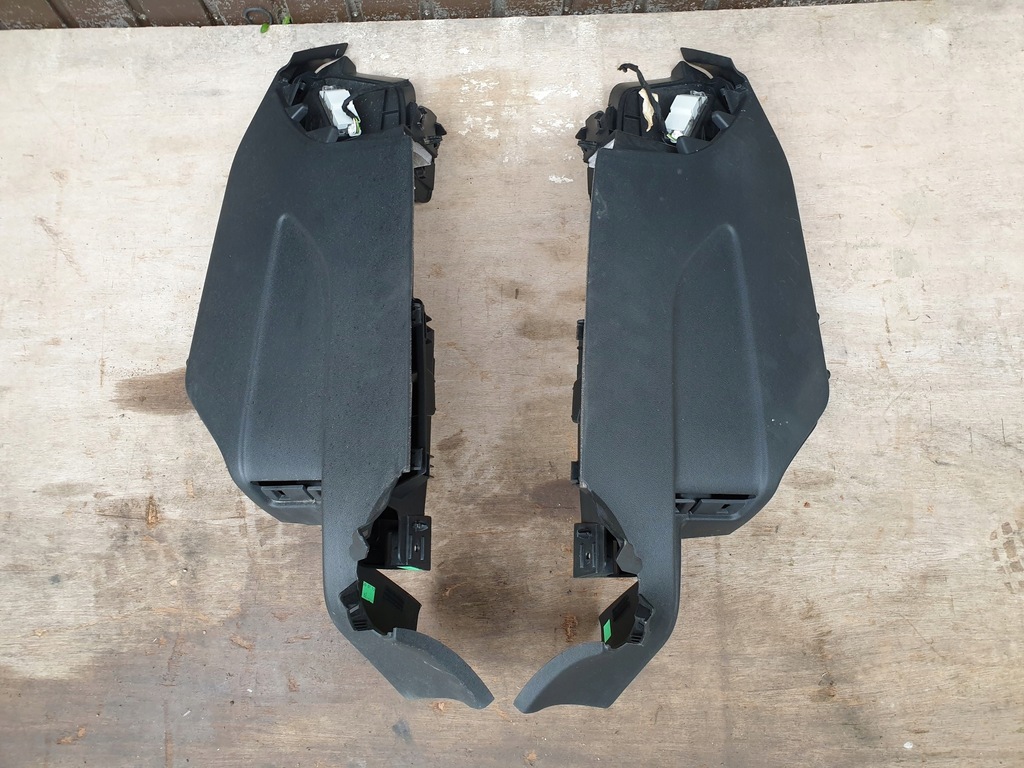 фото №1, Обивка обшивка багажника полка pas citroen ds5