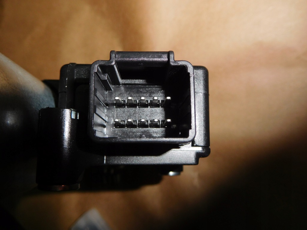 фото №8, Citroen ds5 12r. моторчик люк 1731706a