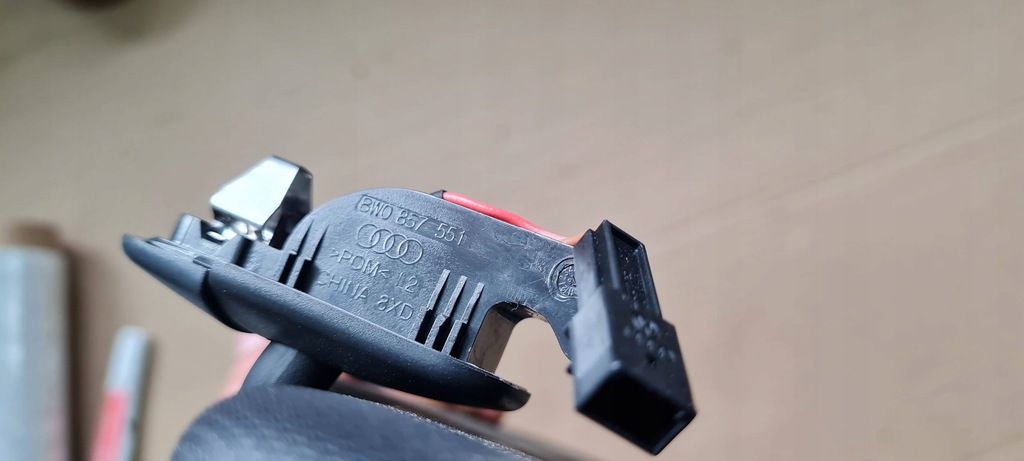 фото №9, A4 b9 8w защита козырёк солнцезащитная левая sline a5 8w 8w0857551