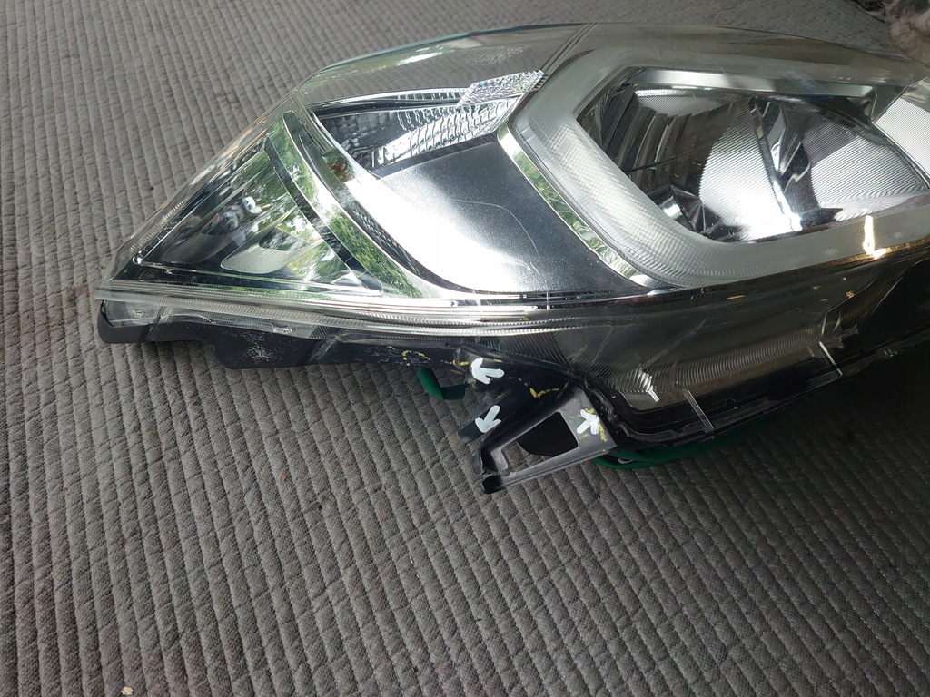 фото №9, Лампа перед ксенон led права subaru forester iv eu