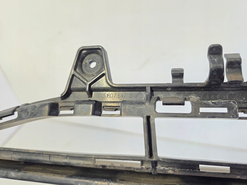 фото №12, Решітка бампера audi a3 8v sedan lift 17- 8v5807647