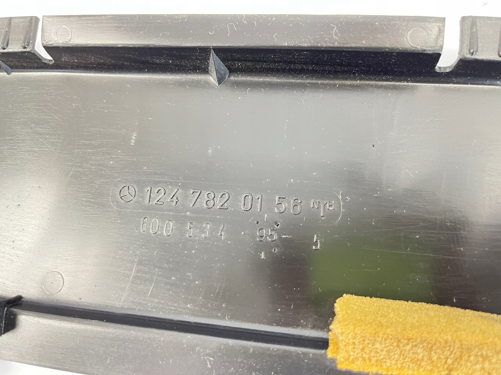 Пластик защита потолочный люк универсал mercedes 124 w124 1247820156 Киев