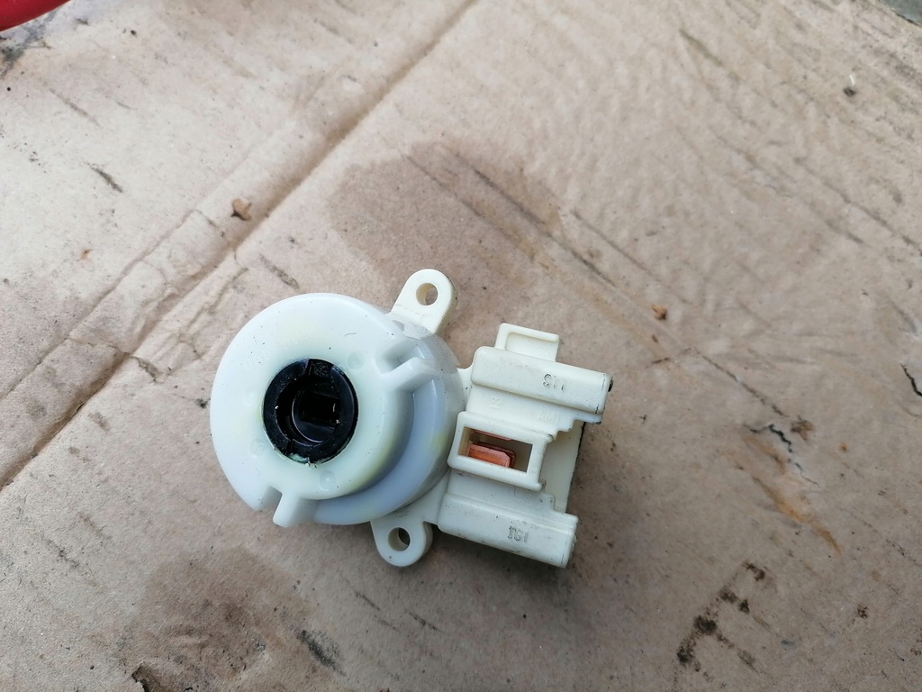 фото №1, Колодка замка запалювання toyota avensis t27 europa