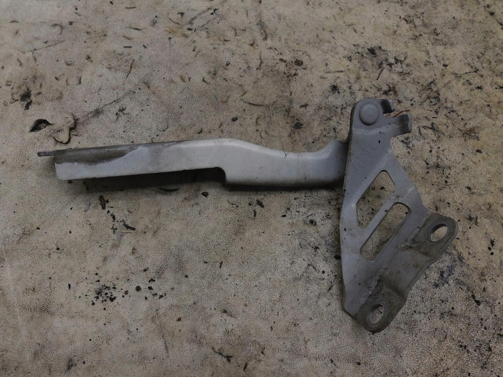 фото №2, Петля капот лівий mazda 3 bm 13-