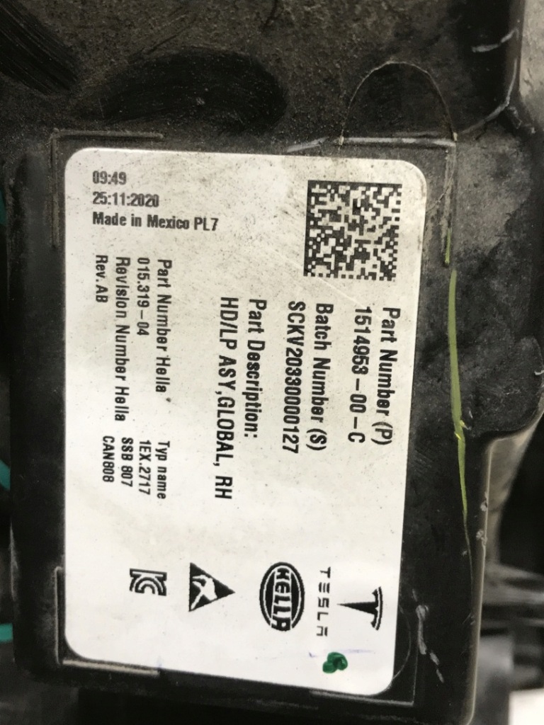 Tesla 3 рестайлінг  full led праві фара 1514953-00-c Оригінал