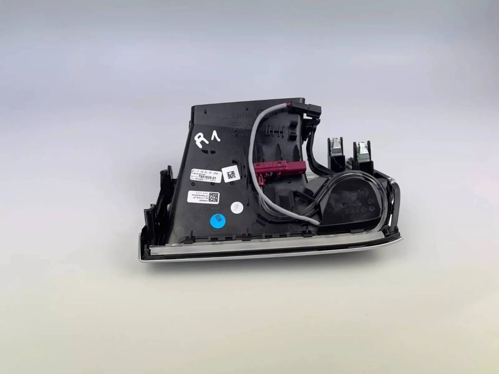 фото №11, Bmw 7 g11 g12 2017 боковая решётка обдув панели приборной панели