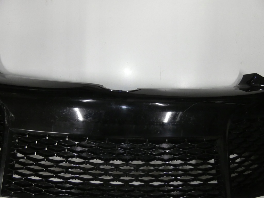 фото №9, Решётка бампера средняя toyota camry 2.037