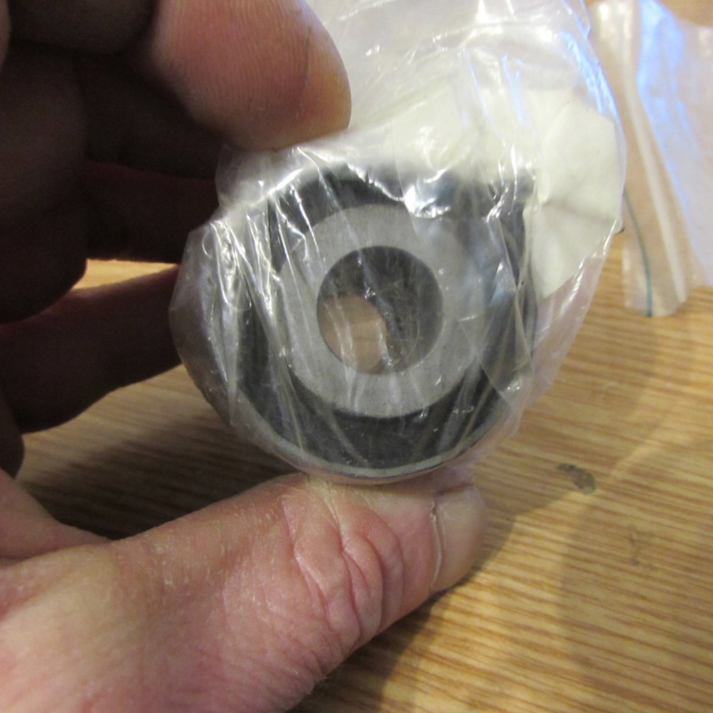 фото №3, Втулка амортизатора перед toyota 4 runner