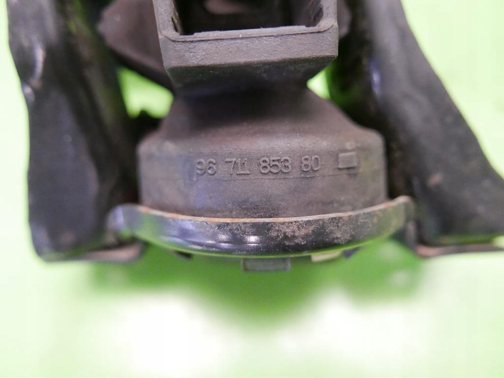 фото №10, Кронштейн подушка двигателя peugeot 208 i phi 1.4hdi 12-