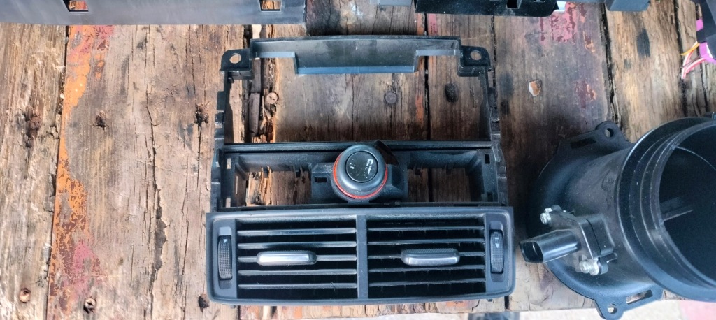 фото №1, Решітка обдув задня задня audi a8 d3 03- 4e0819203a