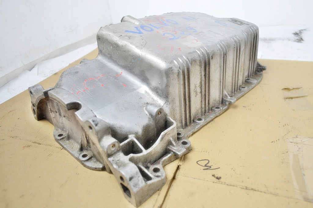 Volvo s80 v70 vw 2,5 tdi поддон масляная 074103603k Цена