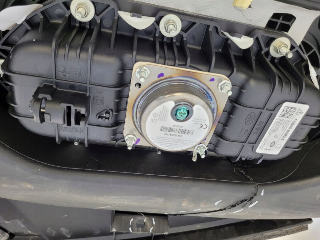 фото №13, Панель приладів приладова панель  jaguar e-pace 2020 j9c3-19098-ad