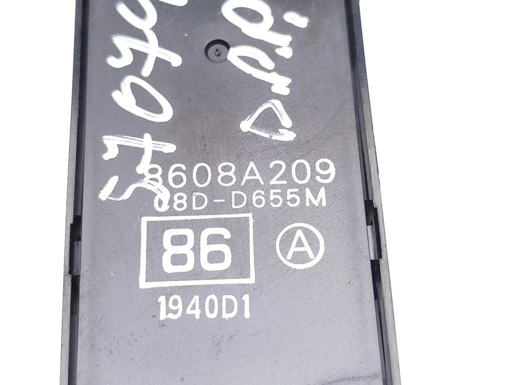 фото №7, Mitsubishi asx кнопки окон 2010 suv 4/5dr 8608a209 10-24 1.8 di-d