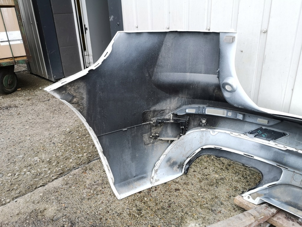 фото №10, Volvo xc60 2 ii 17- бампер задній r-design pdc