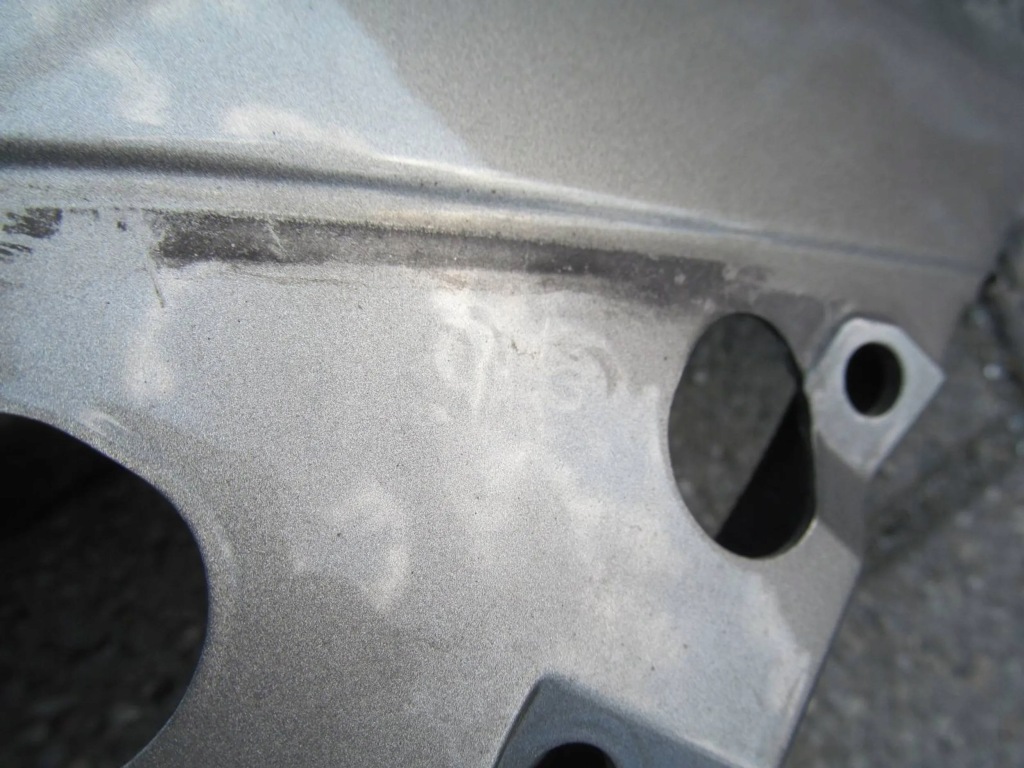 Clio 05-12 крыло  левое  перед 195 tehnk c308 с Разборки