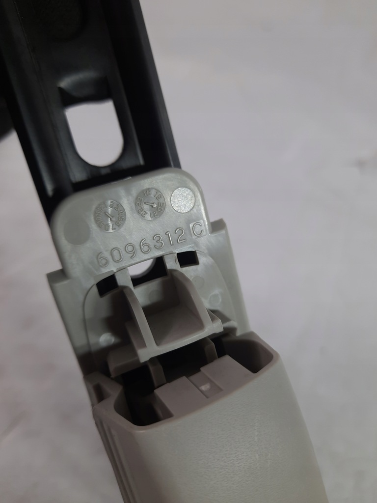 фото №9, Subaru crosstrek 17-22 регулировка поперечина ползунок 6096312c usa