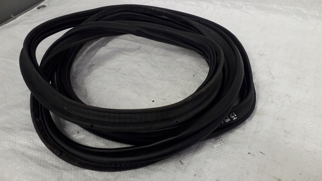 фото №6, Vw new beetle 1998-2005 прокладка крышки багажника