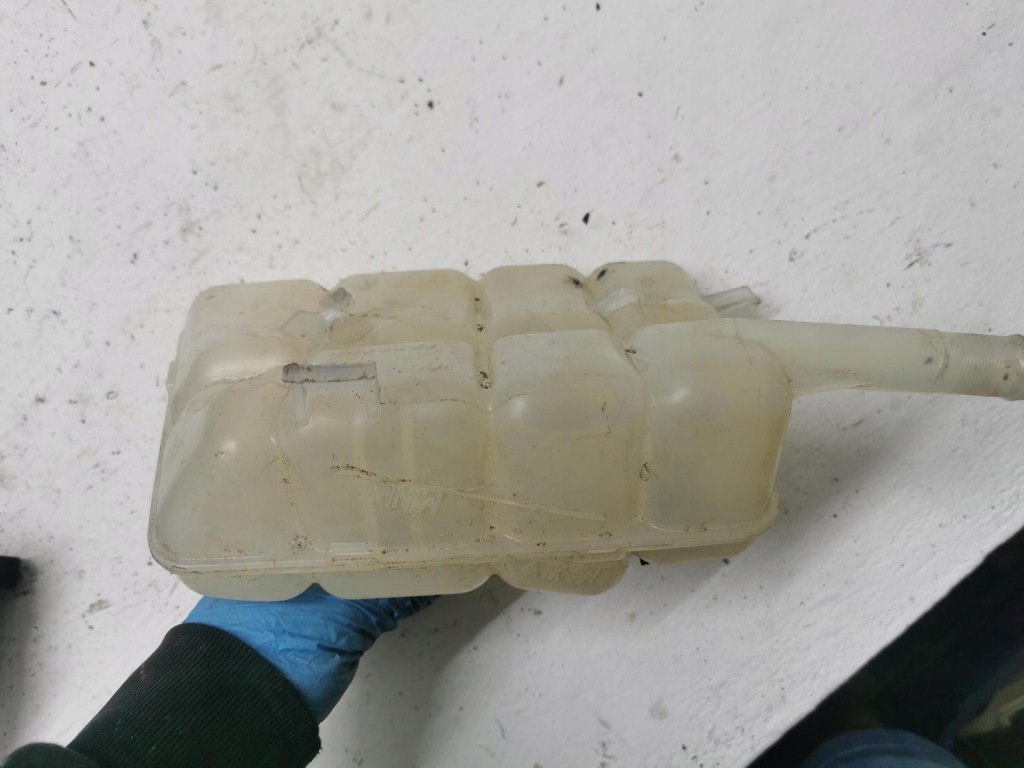 фото №4, Бак расширительный renault megane iv 217104048r