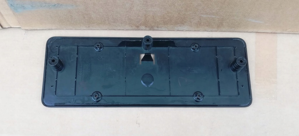 фото №1, Audi a8 d4 рамка номерного знака реєстраційний 4h0807285ad