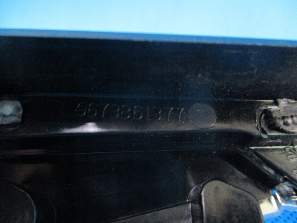 фото №4, Рамка navi радио peugeot 208 9673861377