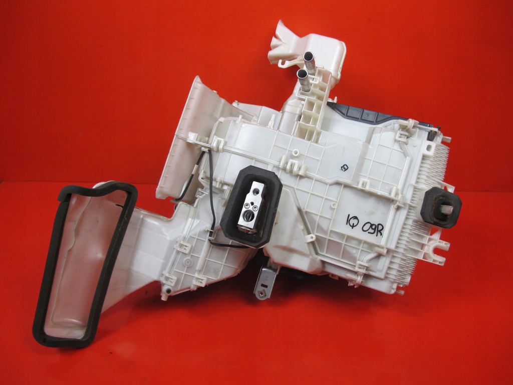 фото №1, Toyota iq 09- отопитель корпус climatronic
