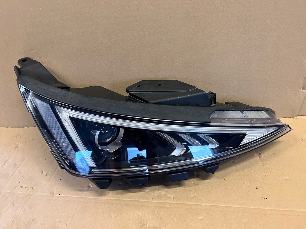 фото №1, Фара правый hyundai elantra vi