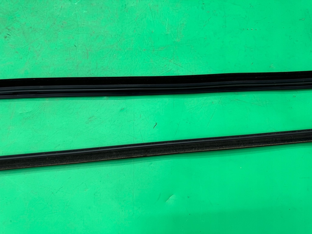 фото №9, Молдинг двері ущільнювач права зовнішня + внутрішня volvo c30 06-