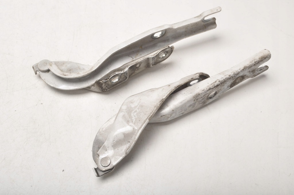 фото №2, Seat toledo iv петля капот комплект