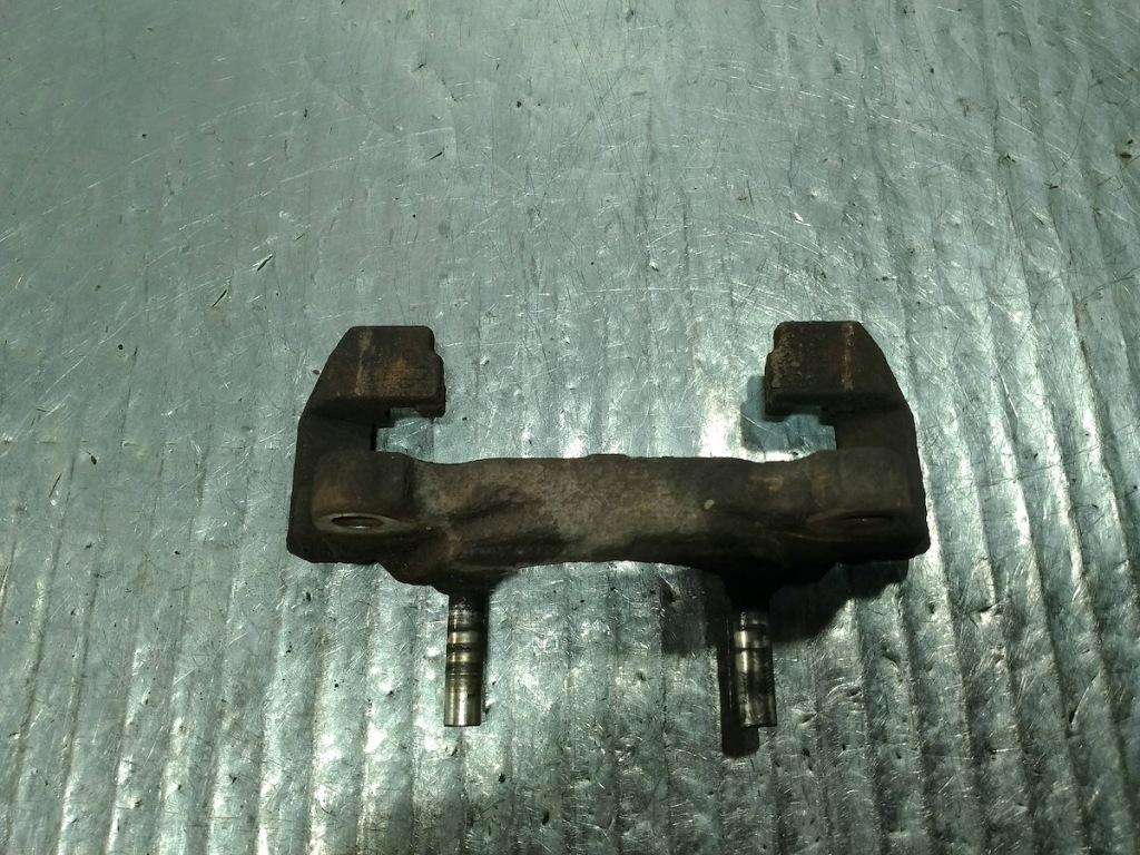 Скоба правый  перед vw golf plus 1.9 tdi Недорого