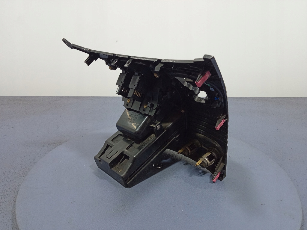 фото №5, Toyota sienna ii xl20 03- рамка консоли бардачок подстаканник 55420-ae010