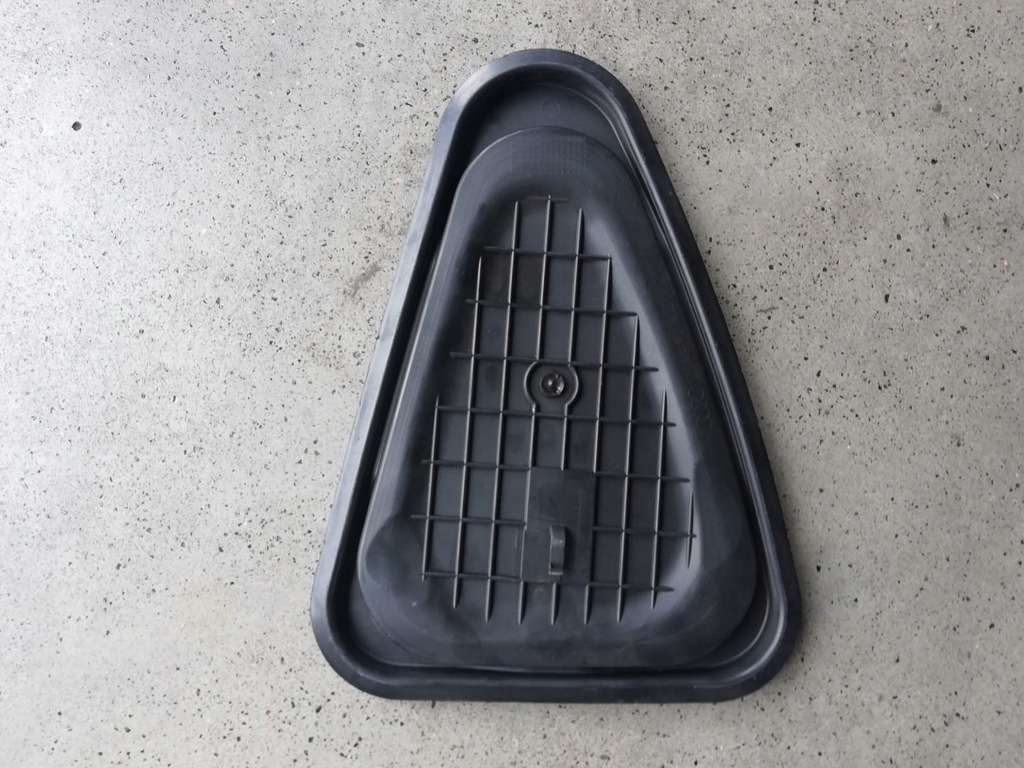 фото №1, Audi a4 b8 заглушка дверь левый задняя 8k0839915b