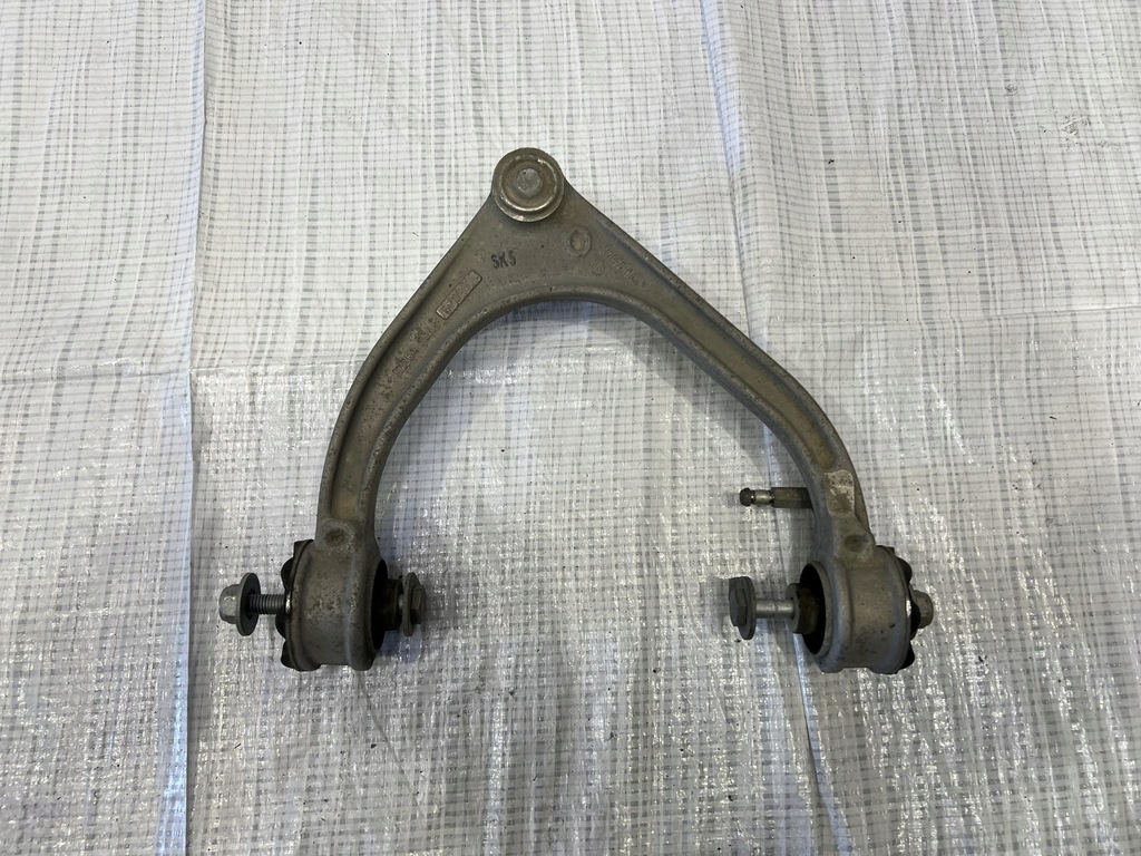 фото №1, Рычаг передний land rover velar l560