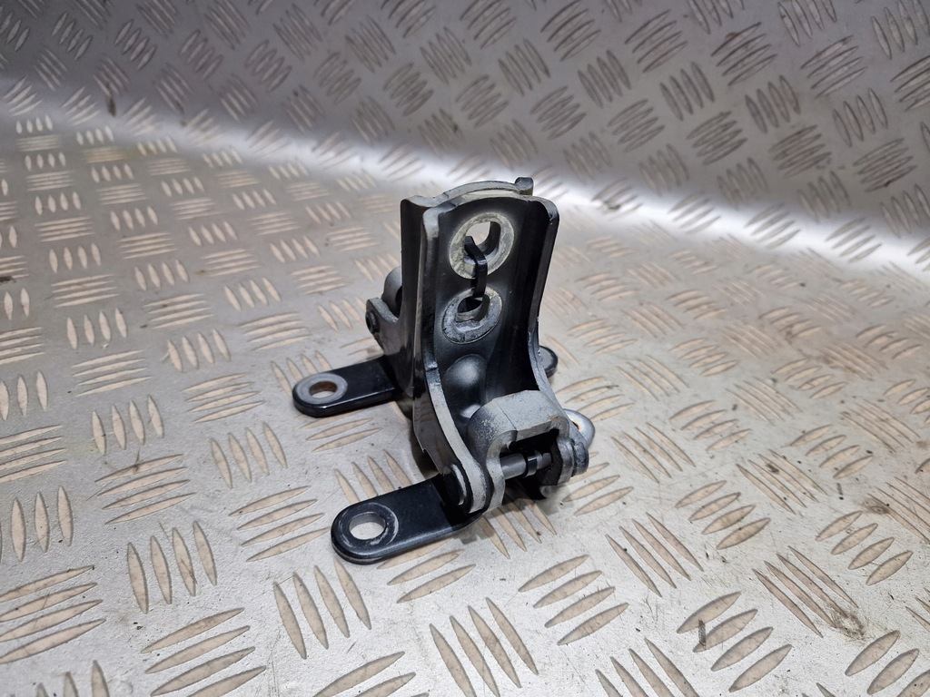 фото №3, Петли петли дверь правый перед opel astra j gtc