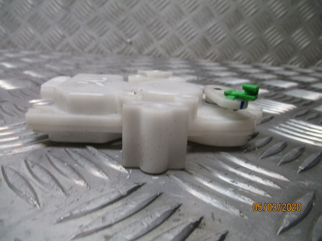 фото №8, Замок крышки багажника mitsubishi lancer vii