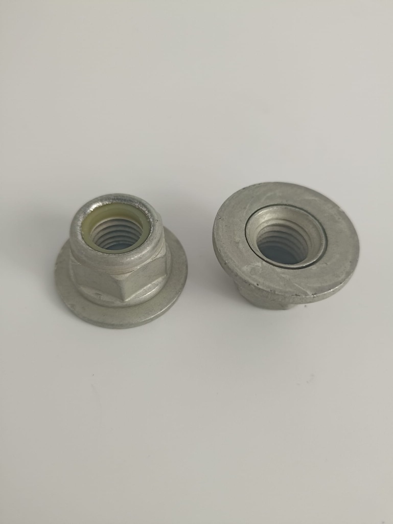 фото №1, Гайка m14 лапы коробки передач fiesta puma